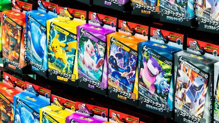日本门店陈列的宝可梦卡牌新手套组